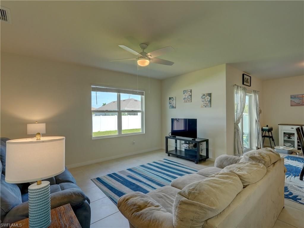 328 SW 24th Pl, Cape Coral, FL 33991 Photo