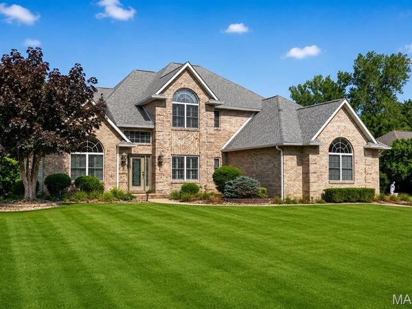 15 Fox Mill Drive , Maryville, IL 62062