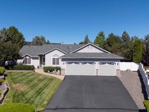 3746 SW Xero Avenue, Redmond, OR 97756