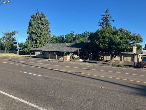 334 SE 1ST AVE, Canby, OR 97013