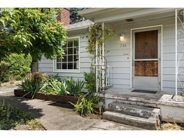 706 SE 135TH AVE, Portland, OR 97233