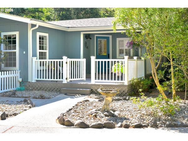 625 GLENBROOK CIR, Florence, OR 97439