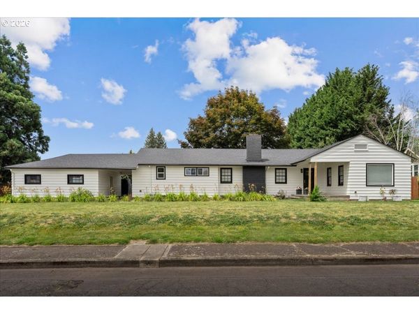 590 N PERSHING ST, Mt. Angel, OR 97362