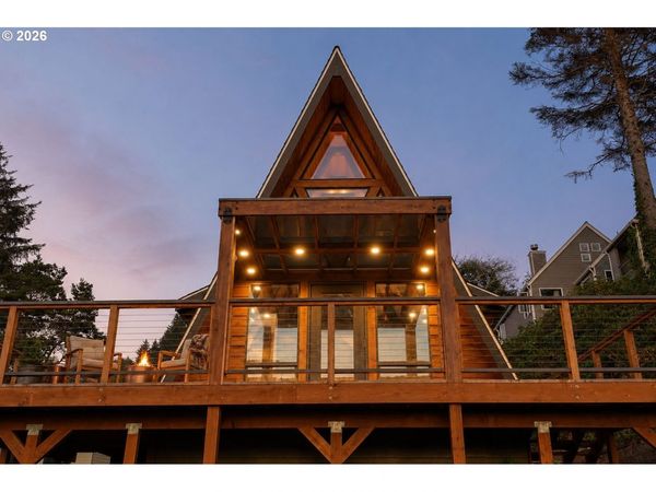 49855 SEASAND RD, Neskowin, OR 97149