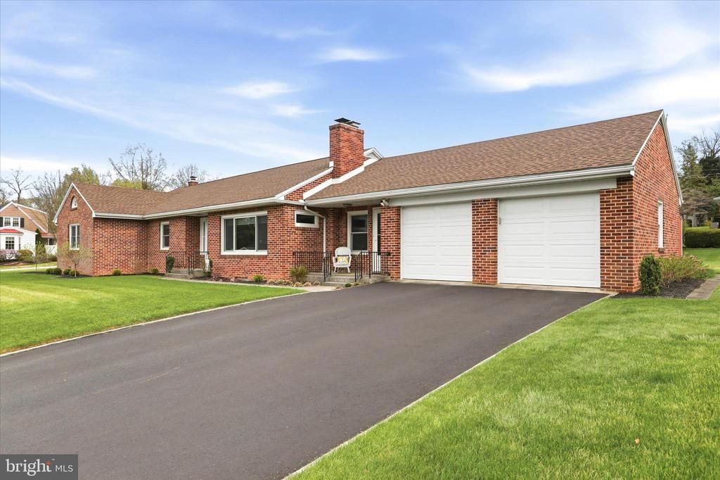 630 CHARLES STREET, SHIPPENSBURG, PA 17257