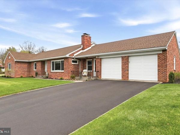 630 CHARLES STREET, SHIPPENSBURG, PA 17257