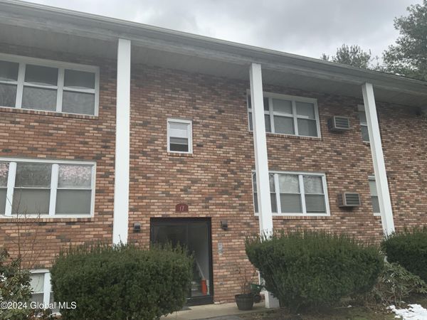 11-21 Ashdown Road, Unit 17C, Ballston Lake, NY 12019