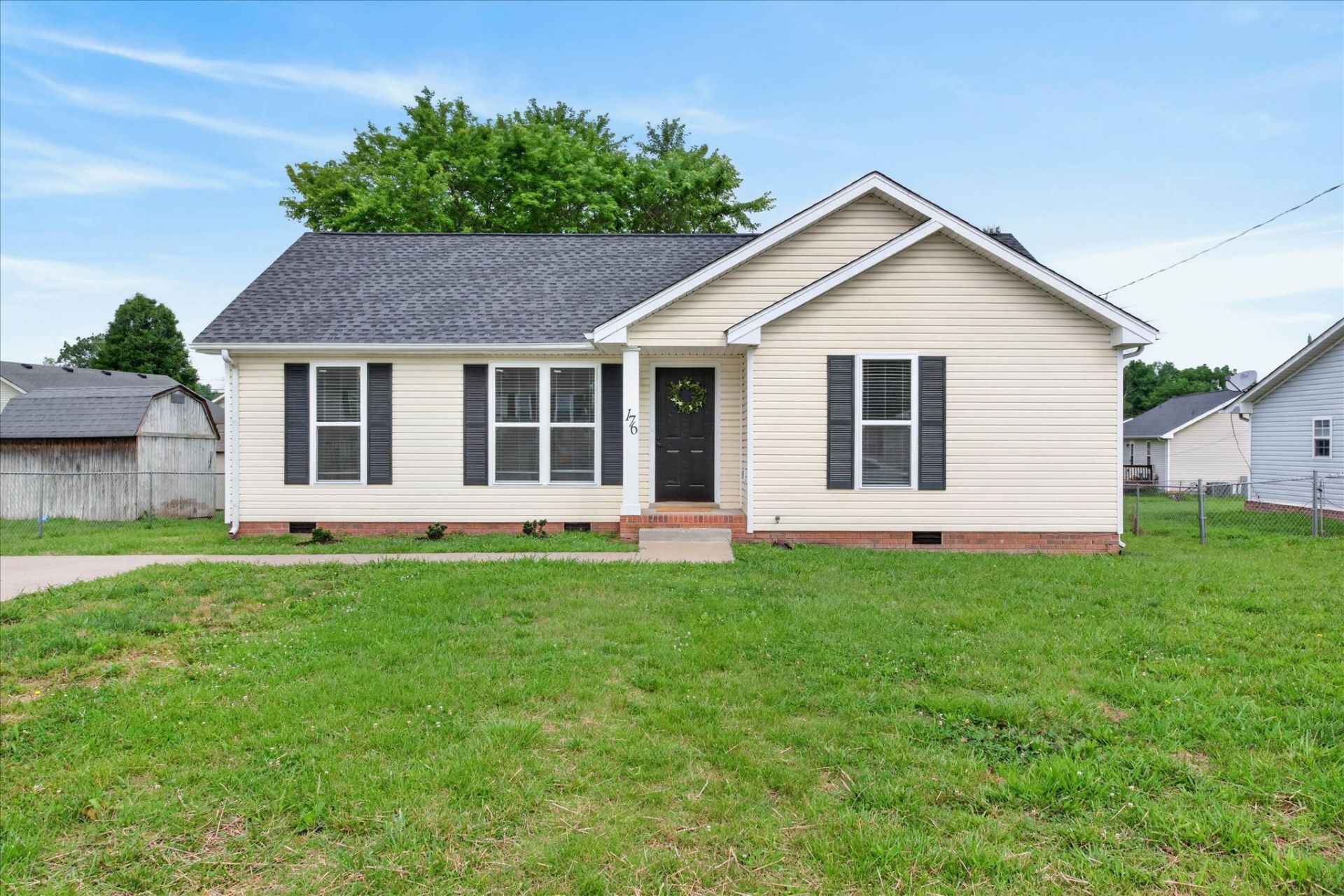 176 Monarch Ln, Clarksville, TN 37042 Main Photo
