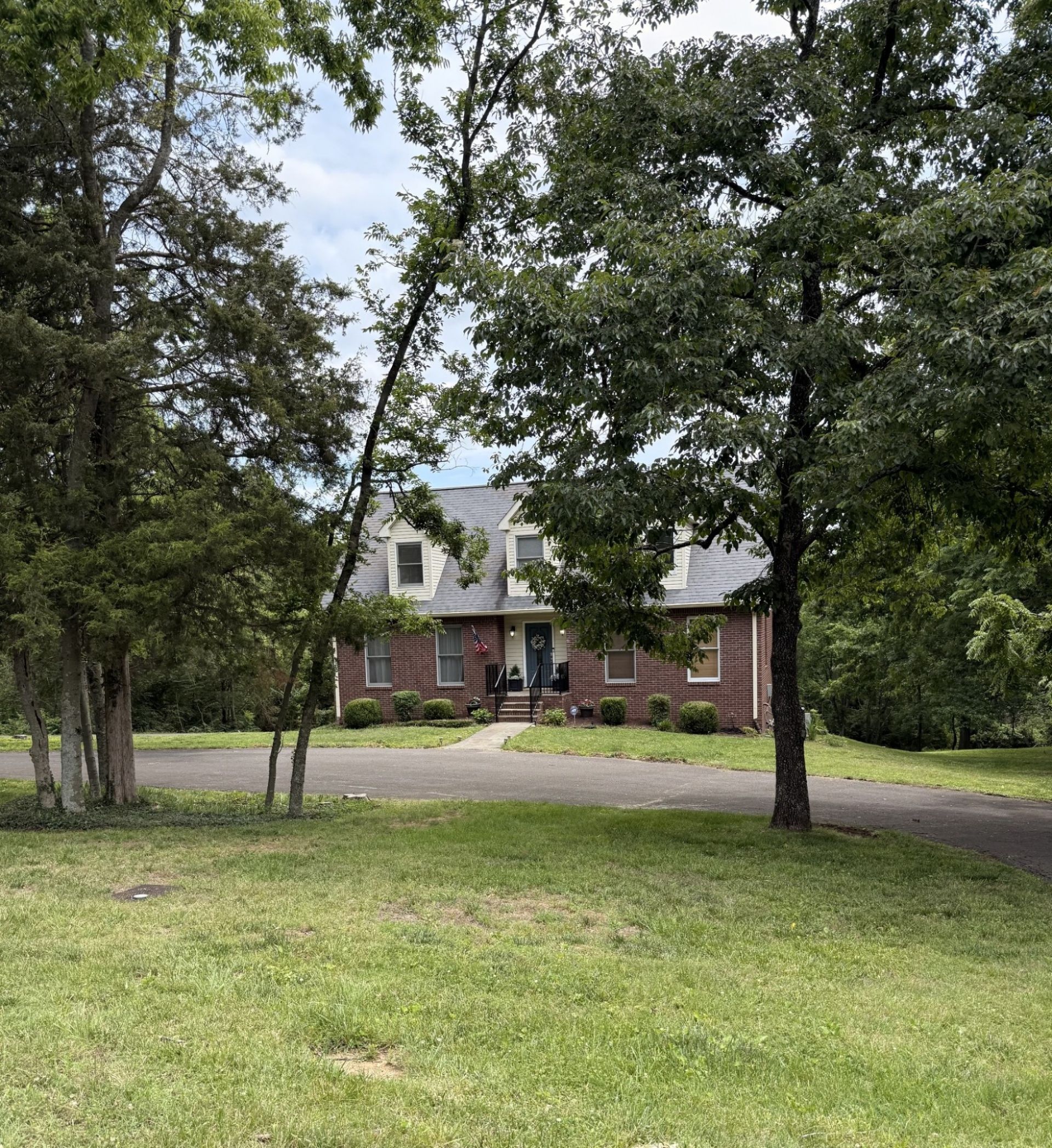 812 Fonnic Dr , Nashville, TN 37207 Main Photo