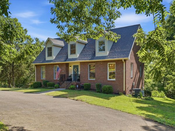 812 Fonnic Dr, Nashville, TN 37207