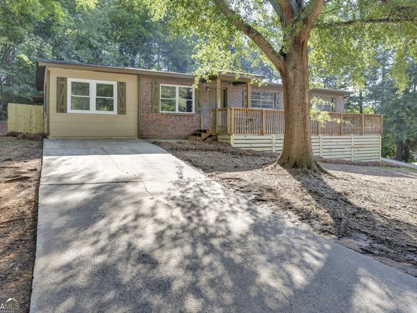 10121 Morris Dr SW, Covington, GA 30014