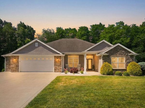 3335 Kellygreen Drive, Angola, IN 46703