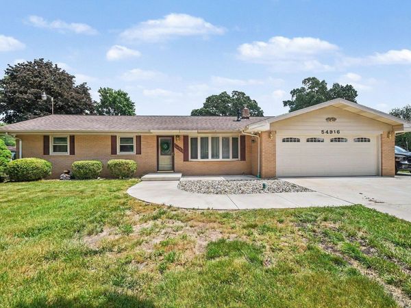 54916 Heritage Road, Elkhart, IN 46514
