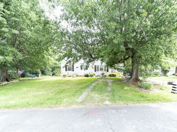 909 Drummond Avenue , Charlotte, NC 28205