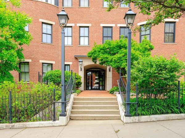40 College Street, Unit 204C, Burlington, VT 05401