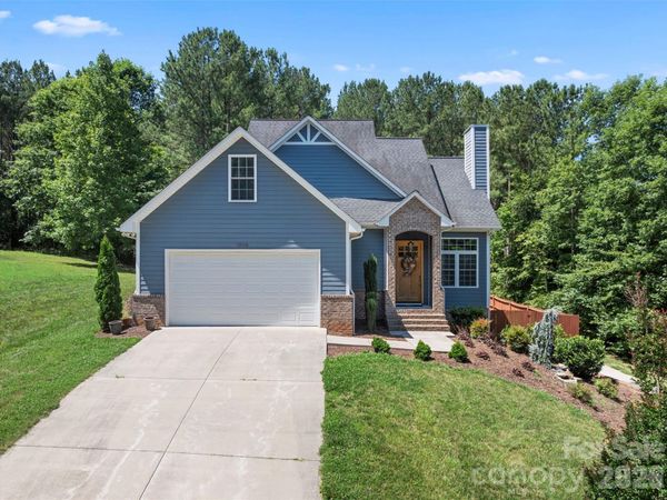 7015 Waterfront Place , Granite Falls, NC 28630