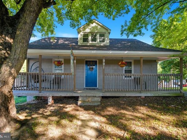991 HAMMONDS MILL ROAD, HEDGESVILLE, WV 25427