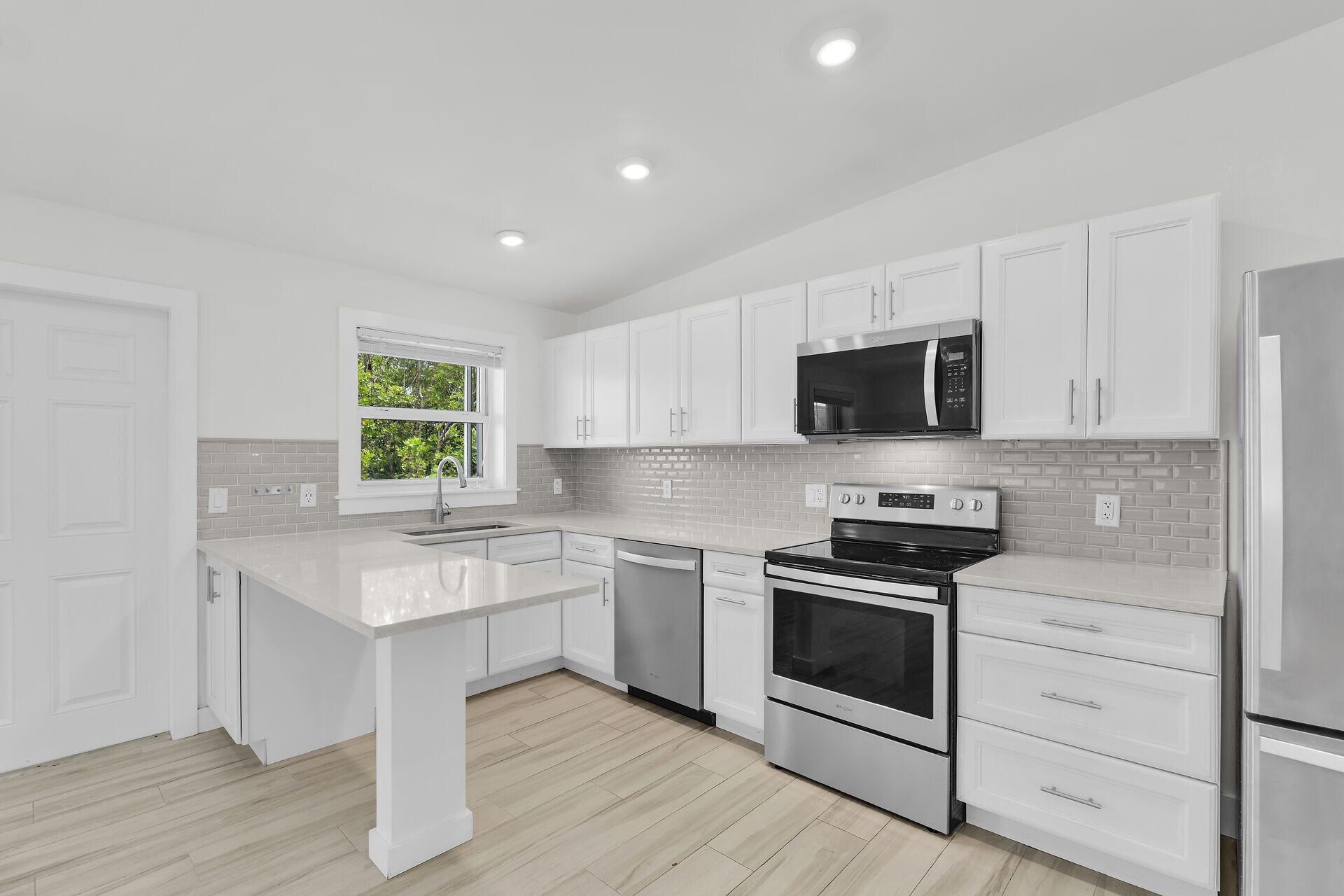 127 & 121 Monroe Drive, Unit 1-3, Tavernier, FL 33070 Photo