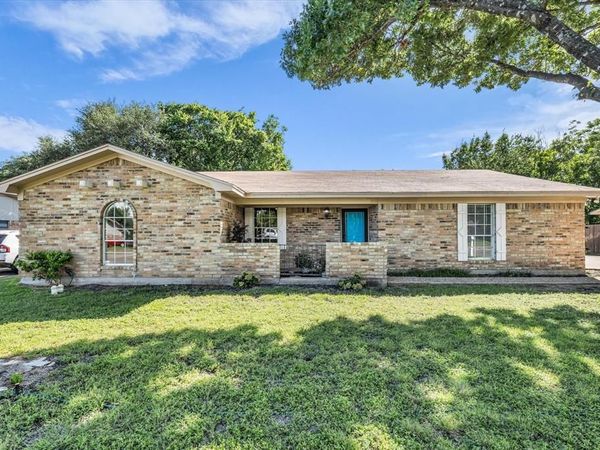141 Travis Lane, Hewitt, TX 76643