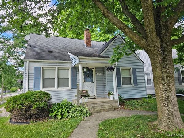 2001 DALLAS Avenue , Royal Oak, MI 48067