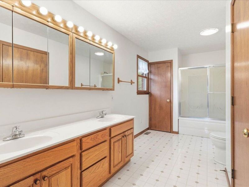 220 Township Road 184, Bellefontaine, OH 43311 Photo 34