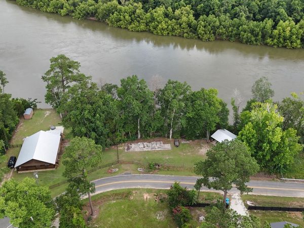 7574 NW Chattahoochee Circle, Bristol, FL 32321