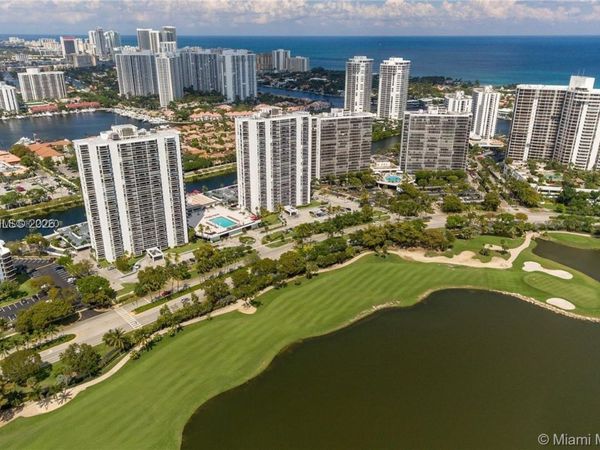 3625 N Country Club Dr, Unit 603, Aventura, FL 33180