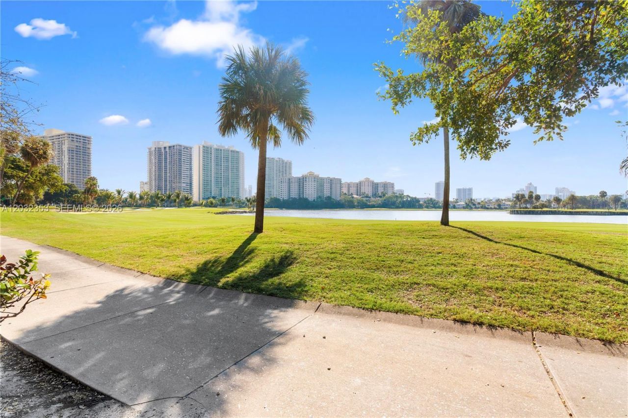 3625 N Country Club Dr, Unit 603, Aventura, FL 33180 Photo