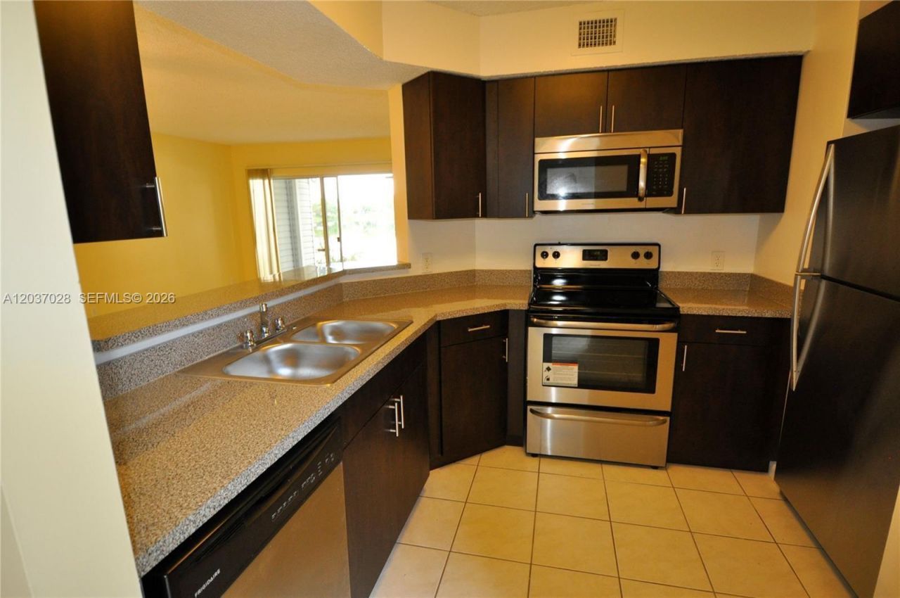 3473 NW 44th St , Unit 103, Oakland Park, FL 33309 Photo