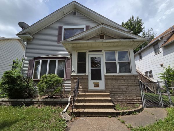 506 S Lincoln Avenue , Davenport, IA 52802