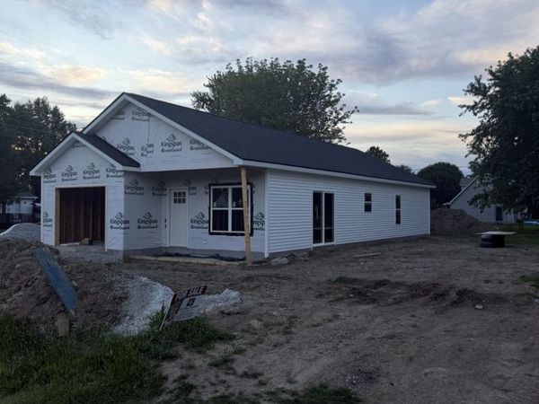 322 W Franklin Street , Duquoin, IL 62832