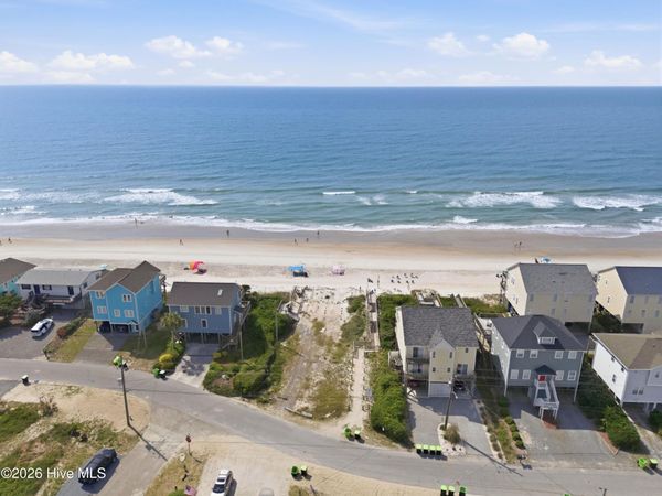 522 N Shore Drive , Surf City, NC 28445