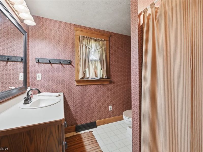 141 Southdale Boulevard, Cortland, OH 44410 Photo 37