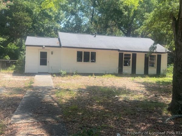 1122 S Pine Street, Laurinburg, NC 28352