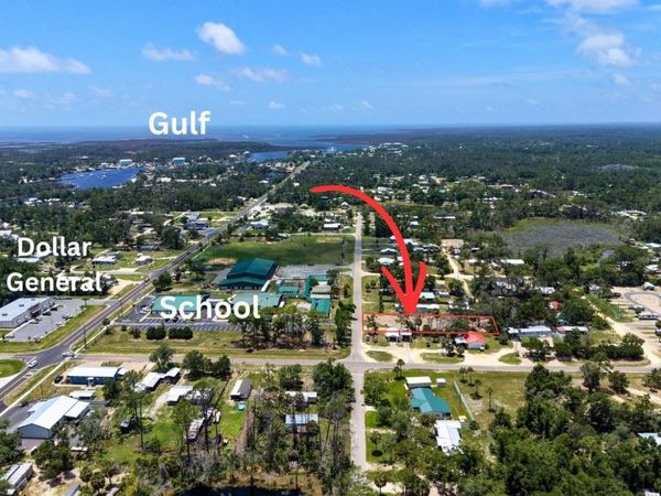 1111 NE Central Avenue, Steinhatchee, FL 32359