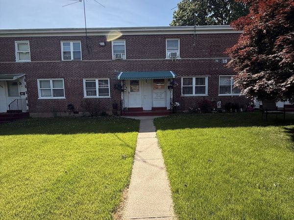 Court A Bdlg 19 Unit 73, Bridgeport, CT 06610
