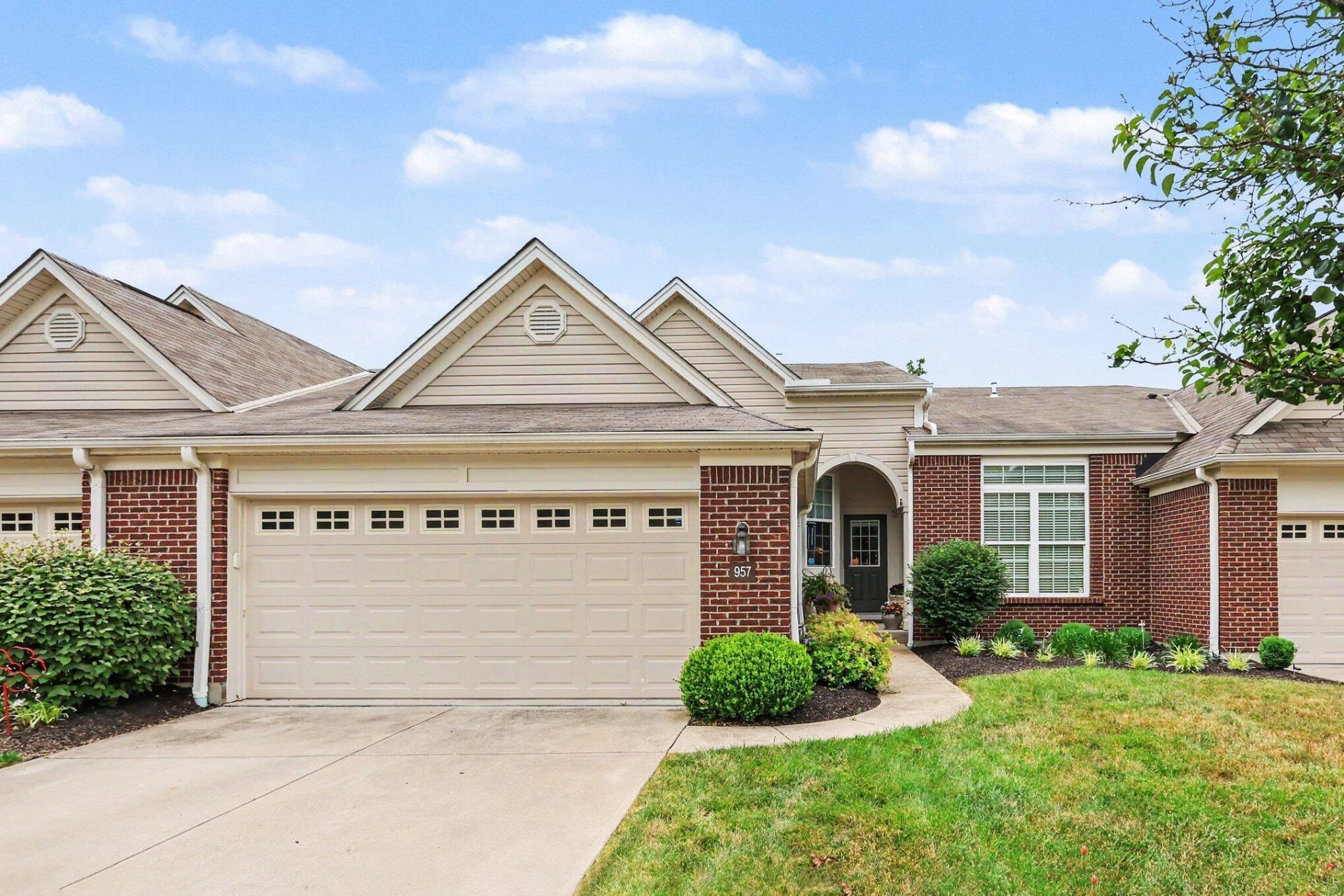 957 Woodsedge Drive, Erlanger, KY 41018 Main Photo