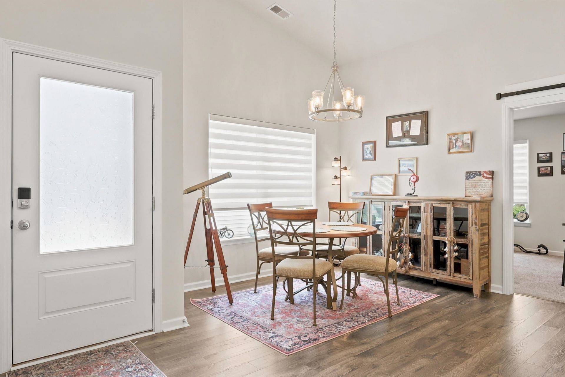 323 Logan St.  Photo 11