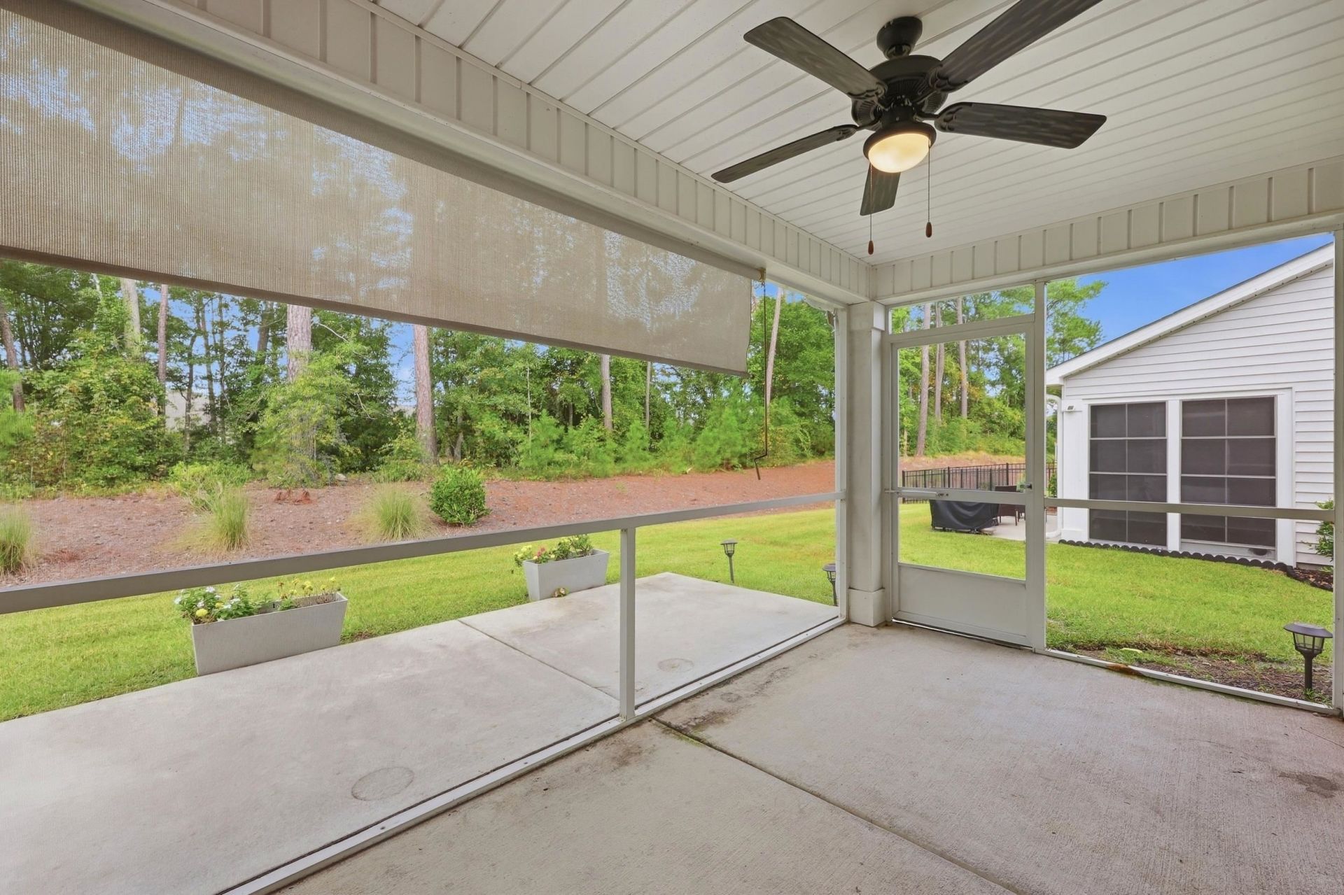 323 Logan St. Photo 29