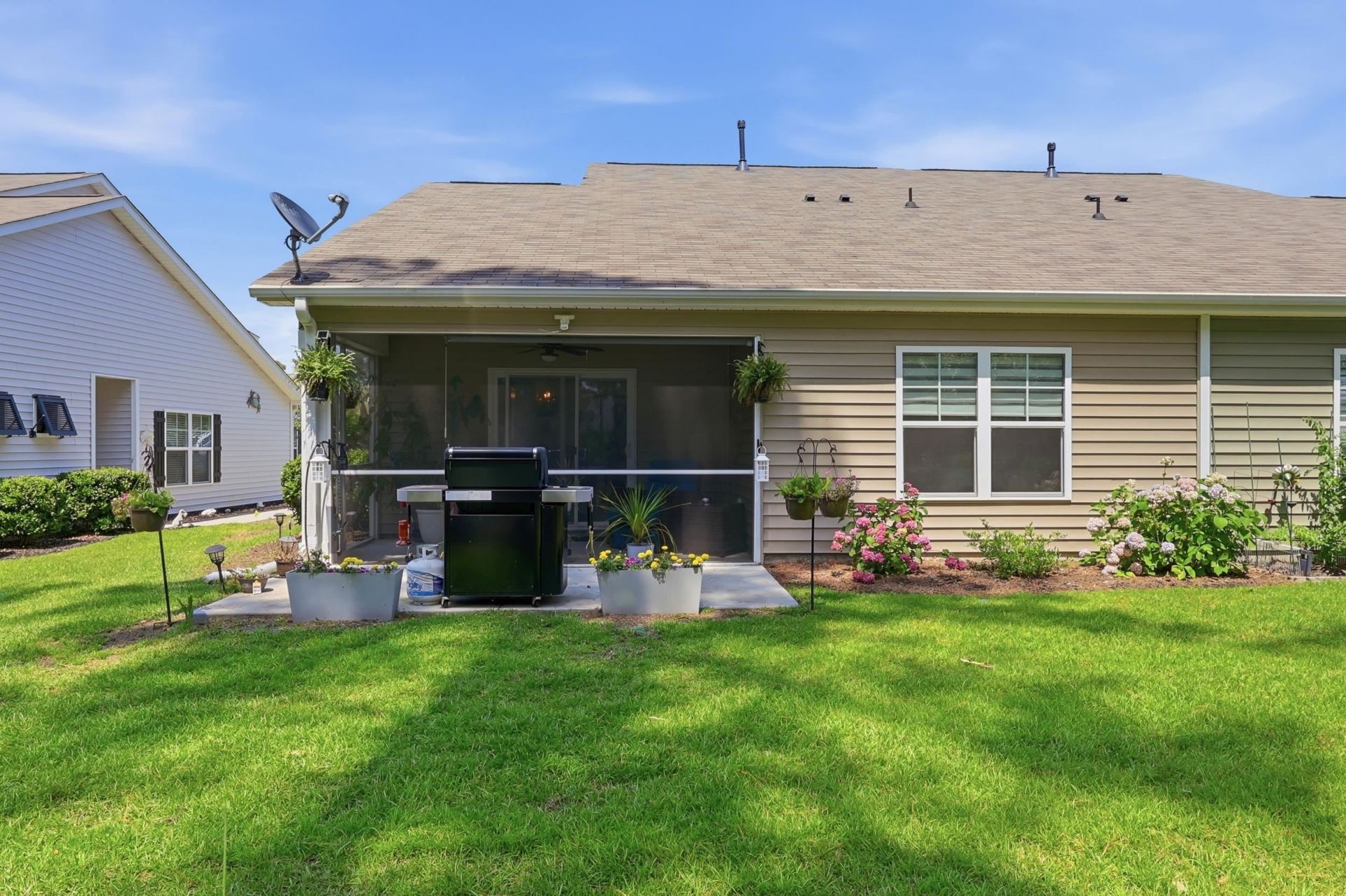 323 Logan St.  Photo 39
