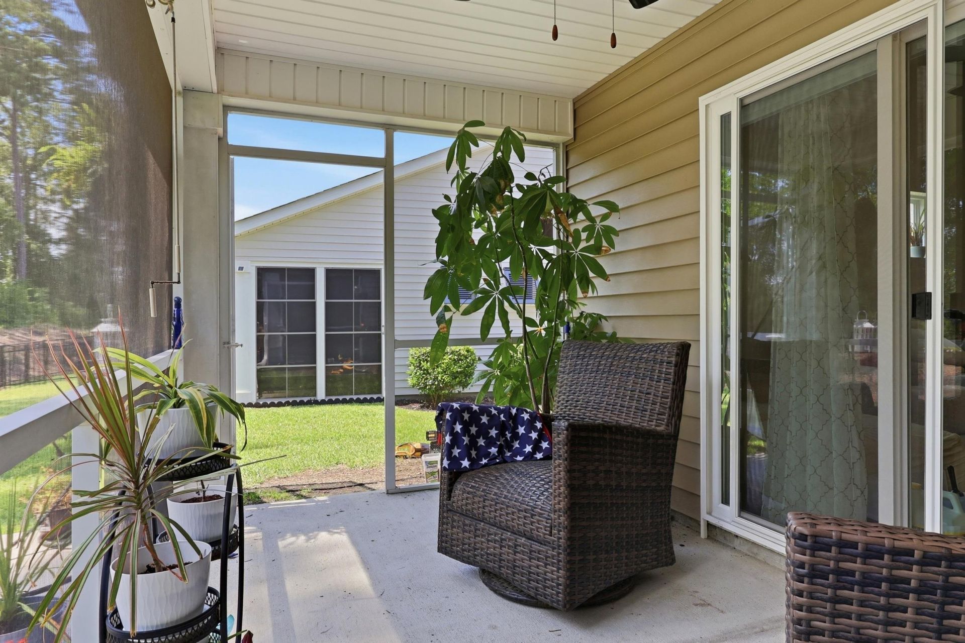 323 Logan St.  Photo 40