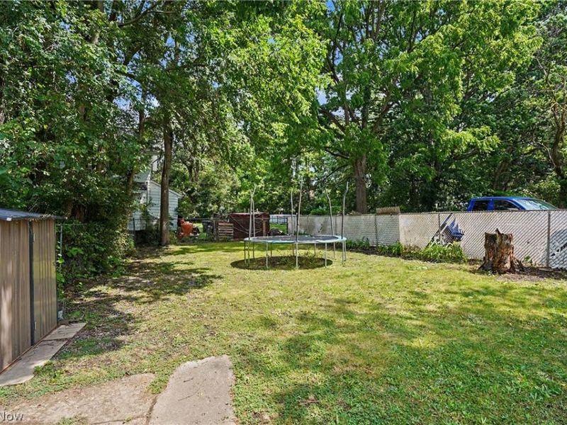 811 E Crosier Street , Akron, OH 44306 Photo 20