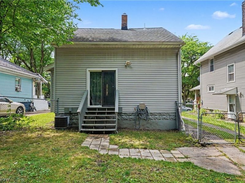 811 E Crosier Street , Akron, OH 44306 Photo 23