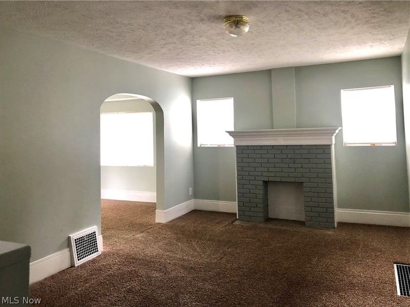 811 E Crosier Street, Akron, OH 44306 Photo 25