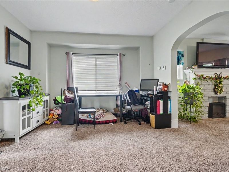 811 E Crosier Street , Akron, OH 44306 Photo 5