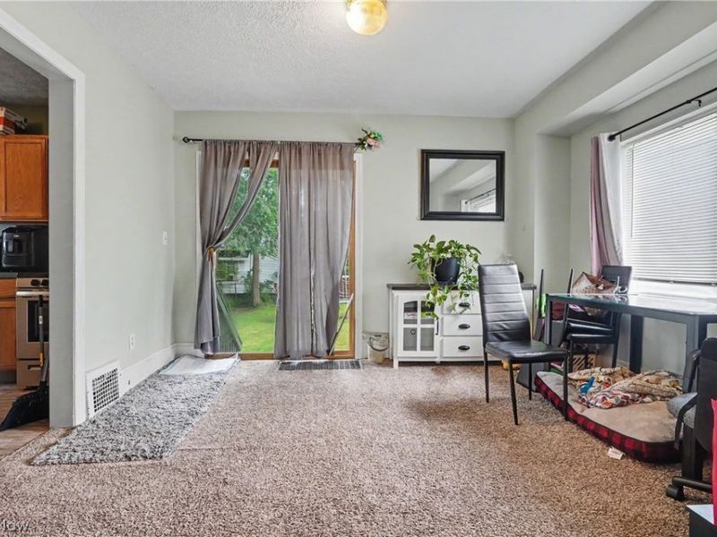 811 E Crosier Street , Akron, OH 44306 Photo 6