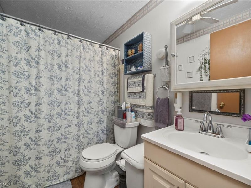 829 Delaware Avenue , Elyria, OH 44035 Photo 12