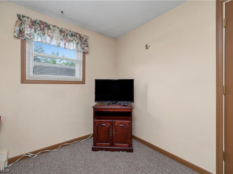 829 Delaware Avenue , Elyria, OH 44035 Photo 22