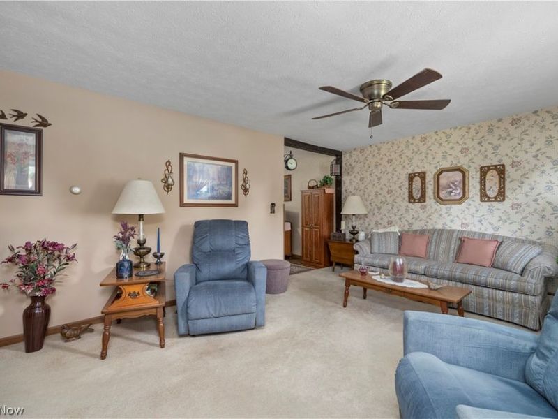 829 Delaware Avenue , Elyria, OH 44035 Photo 3