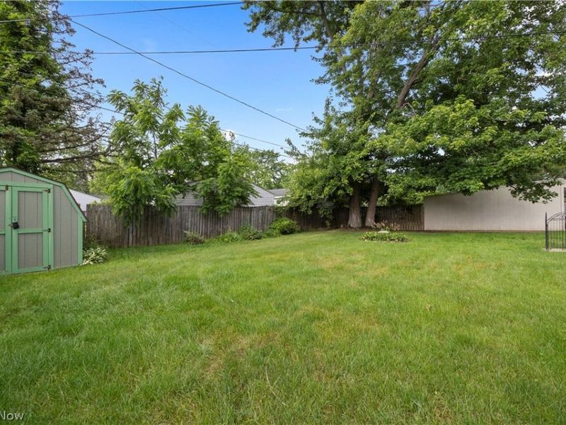829 Delaware Avenue , Elyria, OH 44035 Photo 33